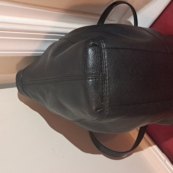 Coach Lexy Black Leather Shoulder Bag with Gold Hardware Excellent Condition - Picture 7 of 12